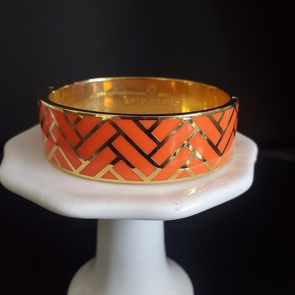 Kate Spade Off The Beaten Path Orange Enamel Herringbone Hinge Bangle Bracelet - Picture 1 of 7